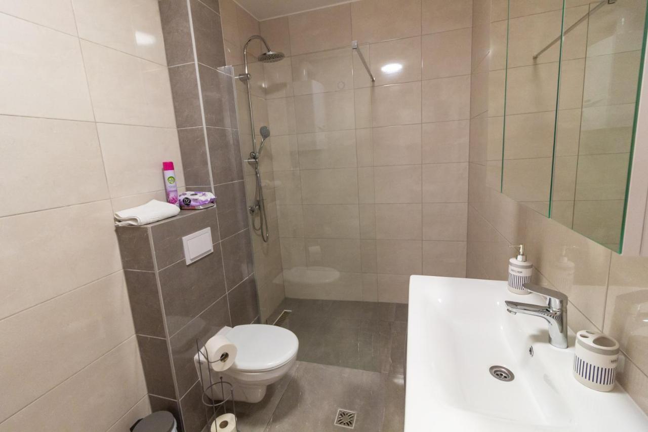 Gajeva Rooms - Stockholm Apartment Self Check-In วิโรวิติซา ภายนอก รูปภาพ