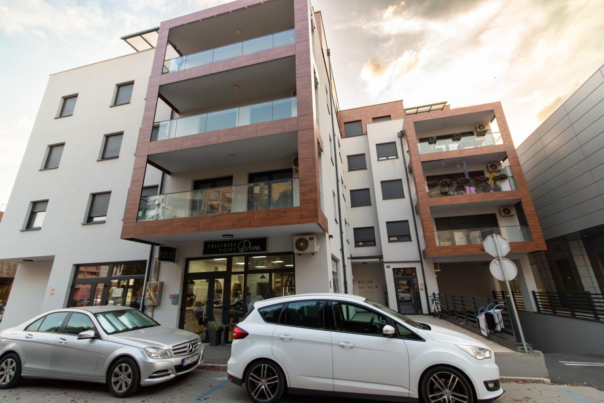 Gajeva Rooms - Stockholm Apartment Self Check-In วิโรวิติซา ภายนอก รูปภาพ